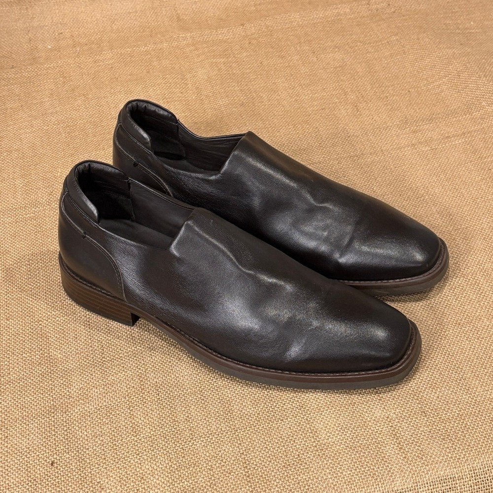 Donald Pliner Slip On Loafer Mens 8.5 Black Leather Made In Italy Quiet Luxury